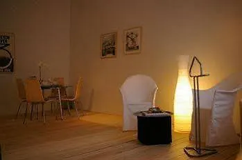 Aparthotel Typically بروكسل